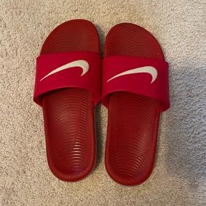 nike pride flip flops